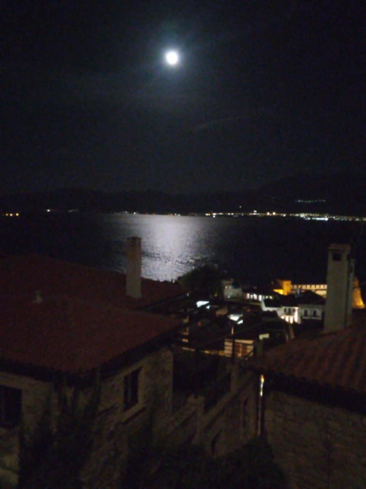 Stone Clock'S House Apartment Nafpaktos Exterior photo